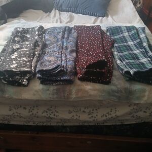 Just Cozy 4 Pairs Of Fleece Lined Leggings M/L